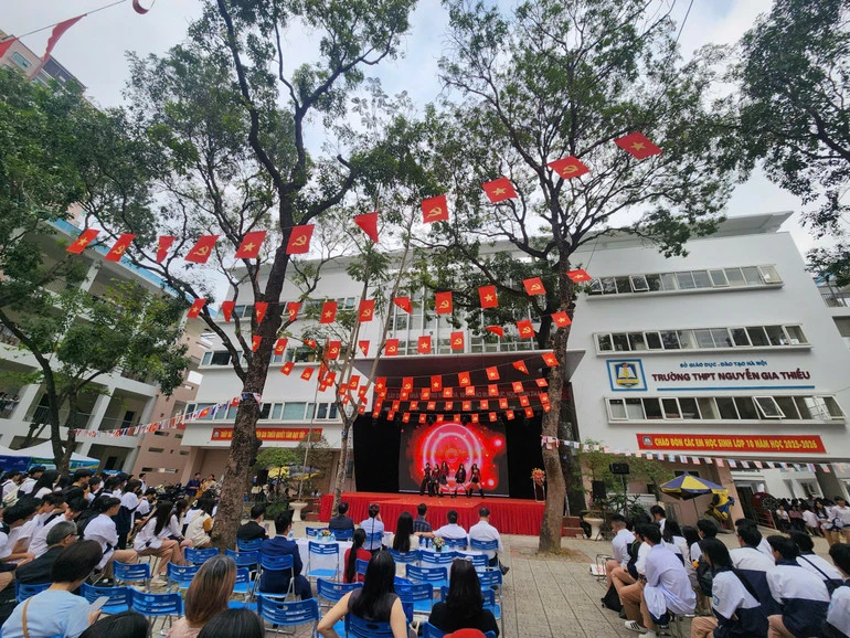 Sôi nổi Ngày hội hướng nghiệp và tư vấn tuyển sinh năm 2026 Sôi nổi Ngày hội hướng nghiệp và tư vấn tuyển sinh năm 2026