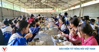 Sơn La thay đổi mô hình nấu ăn bán trú tại các trường học