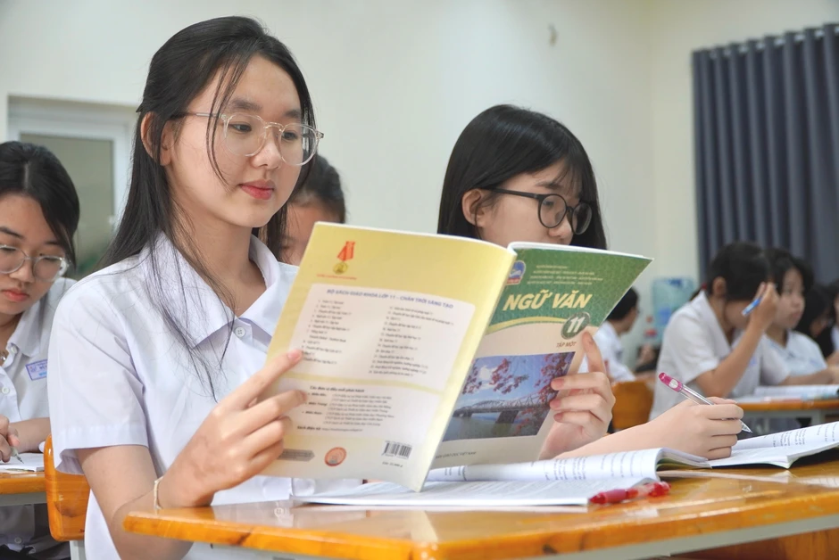 Sửa Thông tư 29: Đề thi còn khó, sao cấm được học thêm?