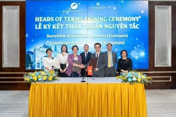 Sunshine Group hợp tác Cranleigh School đưa giáo dục chuẩn Anh Quốc vào Việt Nam Sunshine Group hợp tác Cranleigh School đưa giáo dục chuẩn Anh Quốc vào Việt Nam