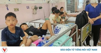 Tạm dừng ăn bán trú tại trường học ở TP.HCM nghi do ngộ độc