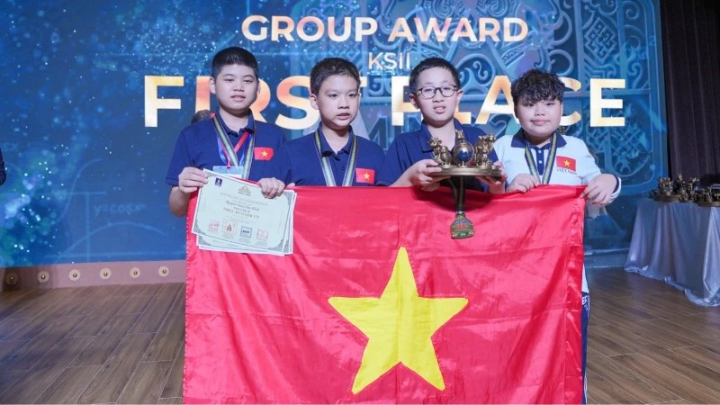 Tám học sinh Trường Ngôi Sao Hoàng Mai giành huy chương tại Kỳ thi Toán học Quốc tế MIMC 2026 Tám học sinh Trường Ngôi Sao Hoàng Mai giành huy chương tại Kỳ thi Toán học Quốc tế MIMC 2026
