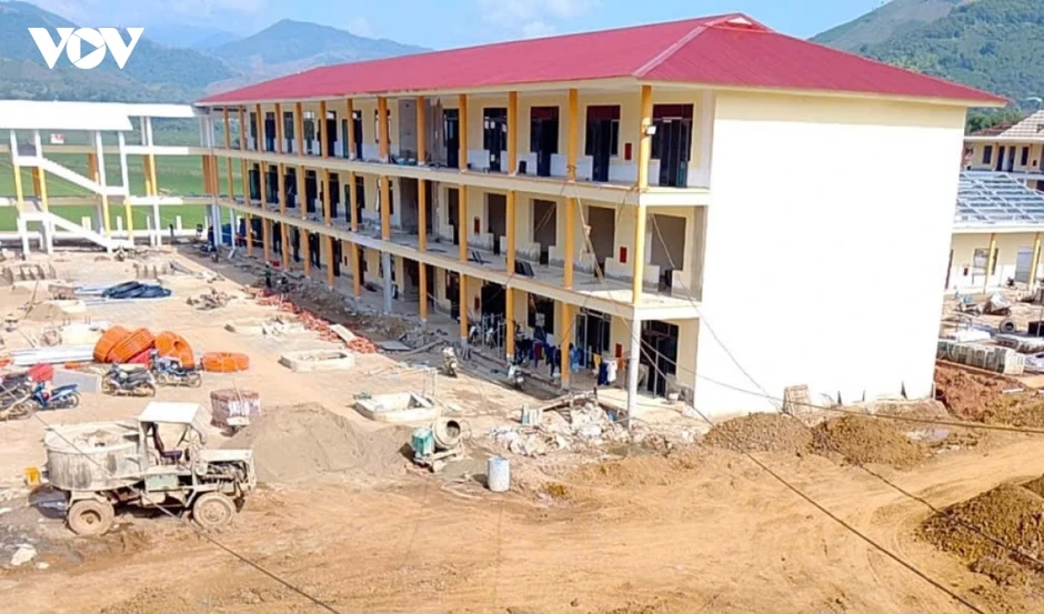 Tăng ca đêm, vượt mưa lũ thi công trường học biên giới ở Sơn La Tăng ca đêm, vượt mưa lũ thi công trường học biên giới ở Sơn La