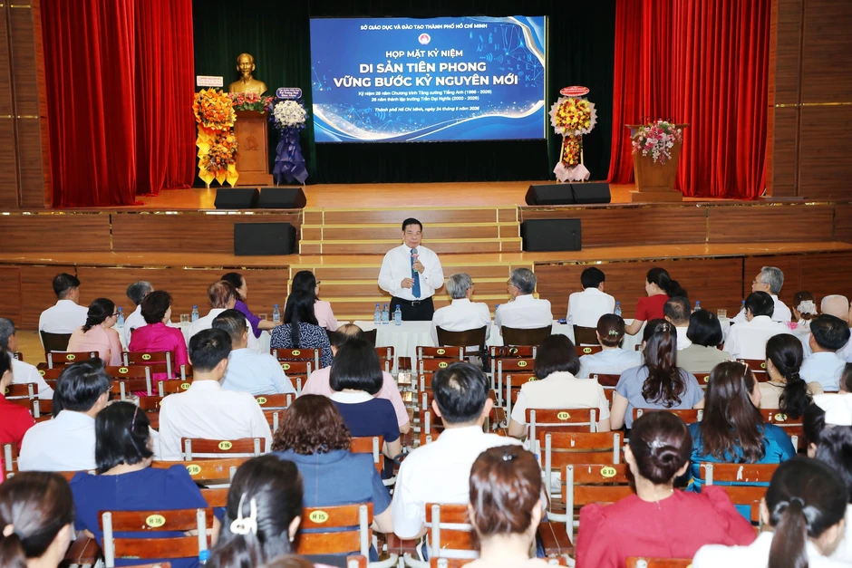 Tăng cường tiếng Anh có liên hệ gì với sự ra đời Trường THPT chuyên Trần Đại Nghĩa? Tăng cường tiếng Anh có liên hệ gì với sự ra đời Trường THPT chuyên Trần Đại Nghĩa?