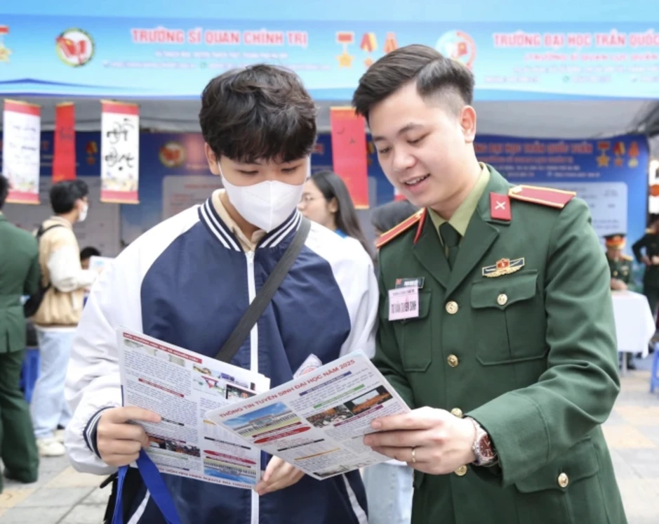 Tăng hơn 1.000 chỉ tiêu hệ quân sự ở các trường quân đội Tăng hơn 1.000 chỉ tiêu hệ quân sự ở các trường quân đội