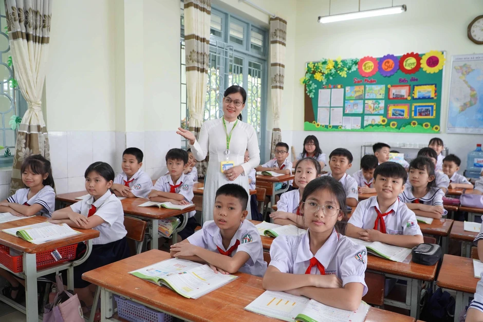 Tập huấn sách giáo khoa: Không thể qua loa nếu muốn dạy học thực chất Tập huấn sách giáo khoa: Không thể qua loa nếu muốn dạy học thực chất