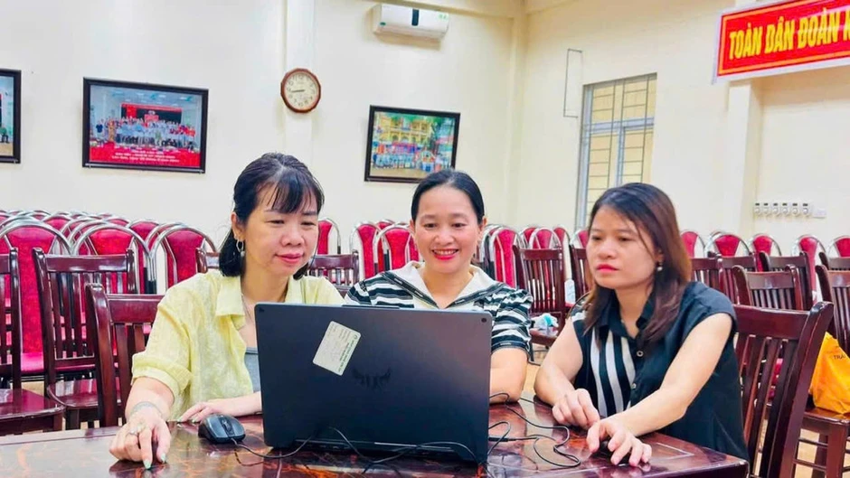 Tất cả giáo viên được tập huấn dạy học theo bộ sách giáo khoa thống nhất Tất cả giáo viên được tập huấn dạy học theo bộ sách giáo khoa thống nhất