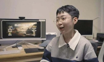 Thần đồng IQ 204 'làm việc ngày đêm' sau khi trượt Oxford