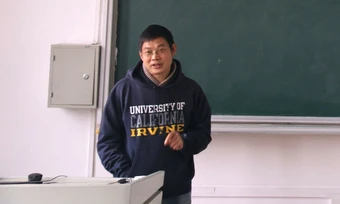 Thần đồng Toán được các đại học tranh giành khi trở về