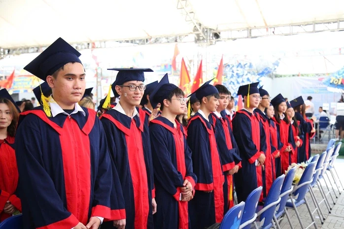 Thành công lớn nhất là trở thành niềm tự hào của cha mẹ Thành công lớn nhất là trở thành niềm tự hào của cha mẹ