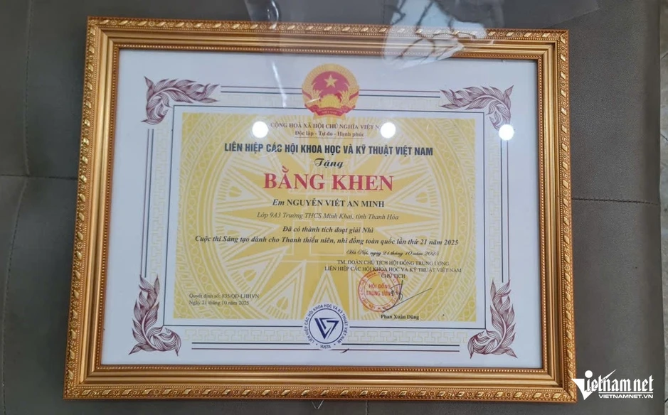 Thanh Hóa xem xét vụ học sinh đạt giải Nhì quốc gia không được tuyển thẳng lớp 10 Thanh Hóa xem xét vụ học sinh đạt giải Nhì quốc gia không được tuyển thẳng lớp 10