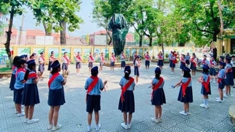 Thành phố Huế xác minh thông tin cô giáo đánh học sinh lớp 4 gây chấn thương tay