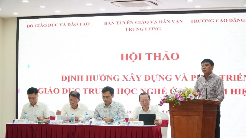 Thảo luận mô hình, cơ chế và chính sách triển khai cấp trung học nghề Thảo luận mô hình, cơ chế và chính sách triển khai cấp trung học nghề
