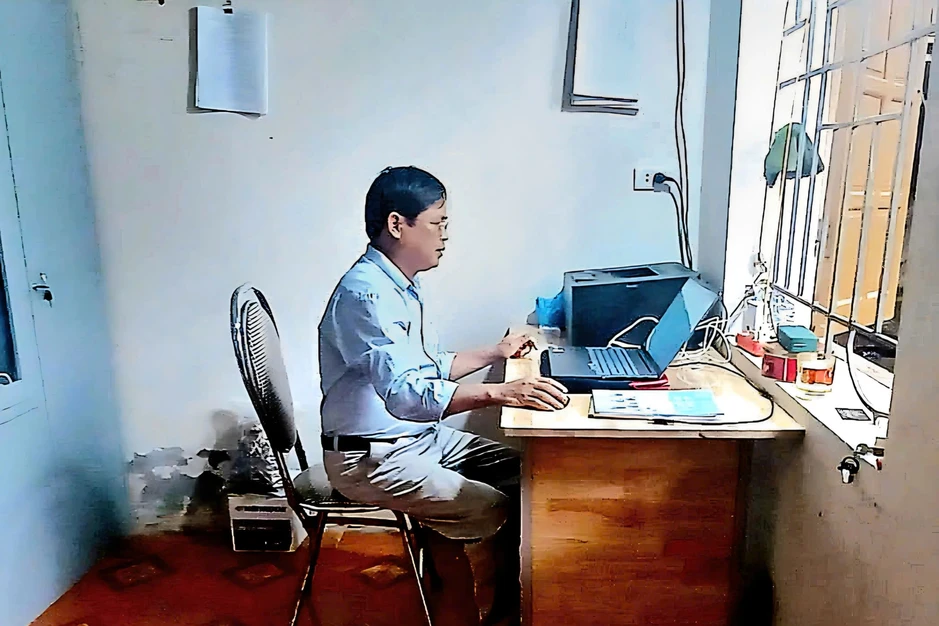 Thầy phó hiệu trưởng xin xuống làm giáo viên vì lý do đặc biệt Thầy phó hiệu trưởng xin xuống làm giáo viên vì lý do đặc biệt