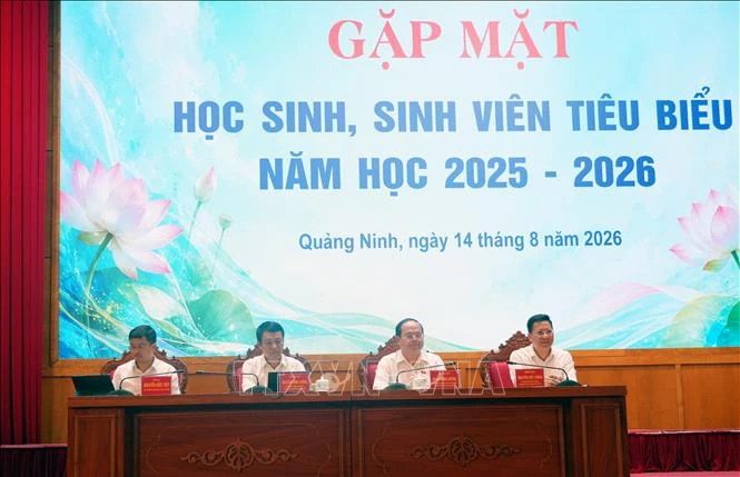Thế hệ trẻ khát vọng lớn, làm chủ công nghệ và giữ gìn bản sắc Thế hệ trẻ khát vọng lớn, làm chủ công nghệ và giữ gìn bản sắc