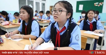 Thêm “phiên bản số” cho sách giáo khoa: Học sinh được lợi gì?