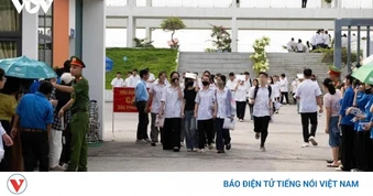 Thi lại ở Chuyên Tuyên Quang: Điểm Vật lí lần 2 đạt trung bình 6,64