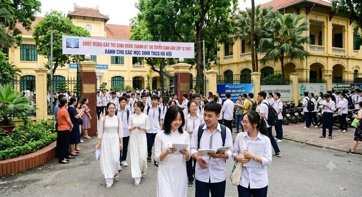 Thi lớp 10 chỉ hai môn: Giảm áp lực hay dồn vào Toán, Văn? Thi lớp 10 chỉ hai môn: Giảm áp lực hay dồn vào Toán, Văn?
