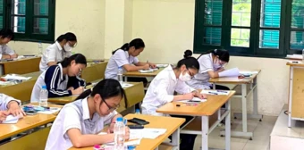 Thi lớp 10 chỉ hai môn: Giảm áp lực hay dồn vào Toán, Văn?