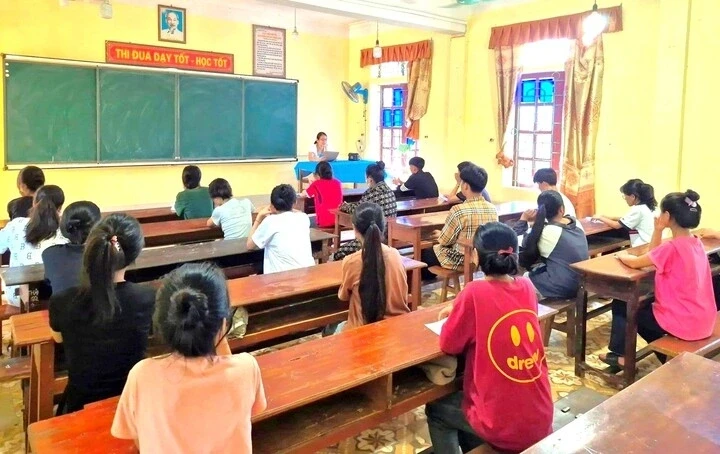 Thi lớp 10 ở Nghệ An sớm hơn 10 ngày, hơn 57.000 thí sinh dự thi Thi lớp 10 ở Nghệ An sớm hơn 10 ngày, hơn 57.000 thí sinh dự thi