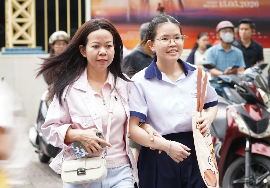 Thi lớp 10 tại TP.HCM: Quy mô lớn chưa từng có, đề thi phân hoá ra sao?