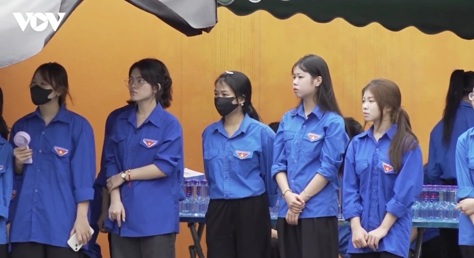 Thí sinh Chuyên Tuyên Quang bước vào môn thi Toán Thí sinh Chuyên Tuyên Quang bước vào môn thi Toán
