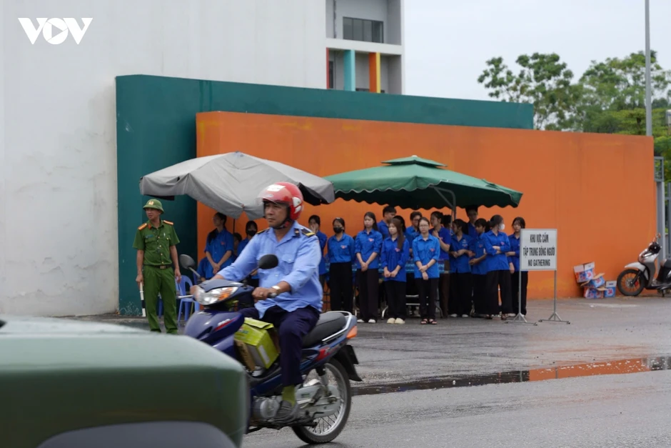 Thí sinh Chuyên Tuyên Quang bước vào môn thi Toán Thí sinh Chuyên Tuyên Quang bước vào môn thi Toán