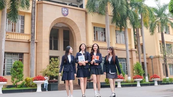 Thí sinh đăng ký xét tuyển vào Học viện Ngân hàng cao kỷ lục