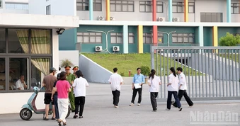 Thí sinh dự thi lại môn Ngữ văn và Toán tại điểm thi Trường chuyên Tuyên Quang đạt tỷ lệ 100%