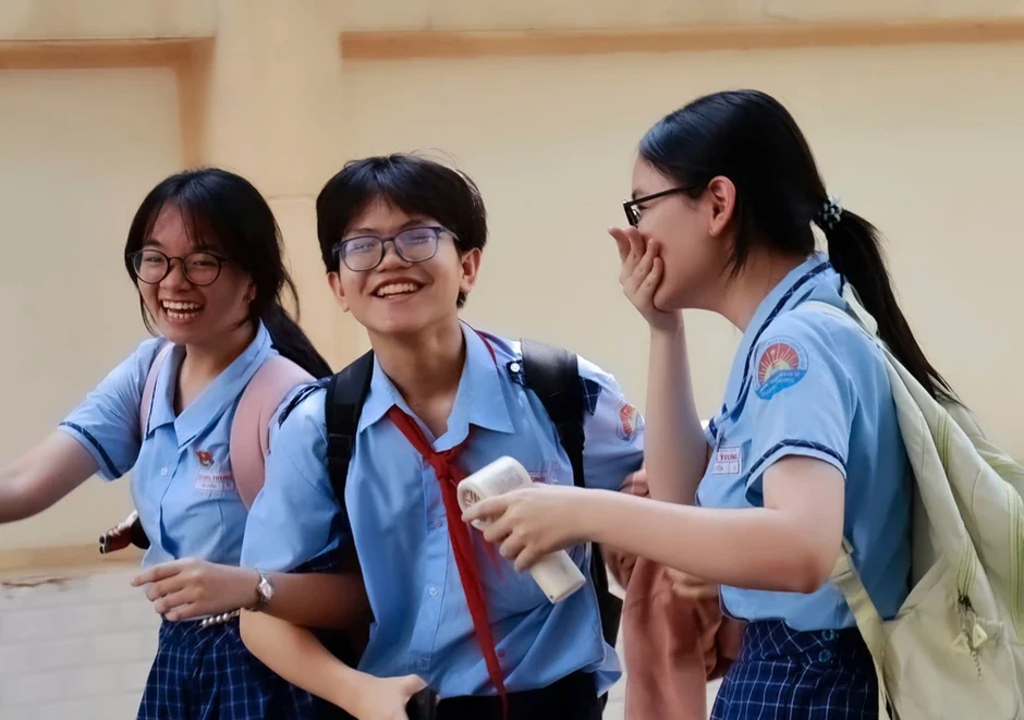 Thí sinh nhận xét về đề văn thi lớp 10 Trường Phổ thông Năng khiếu Thí sinh nhận xét về đề văn thi lớp 10 Trường Phổ thông Năng khiếu