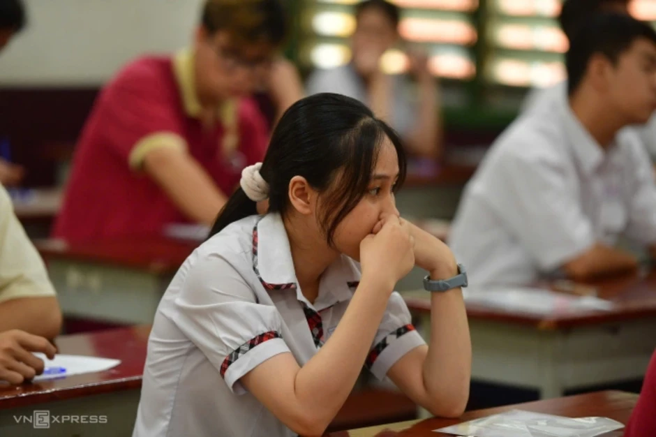 Thí sinh 'như bị đánh úp khi tuyển sinh thay đổi phút 89' Thí sinh 'như bị đánh úp khi tuyển sinh thay đổi phút 89'
