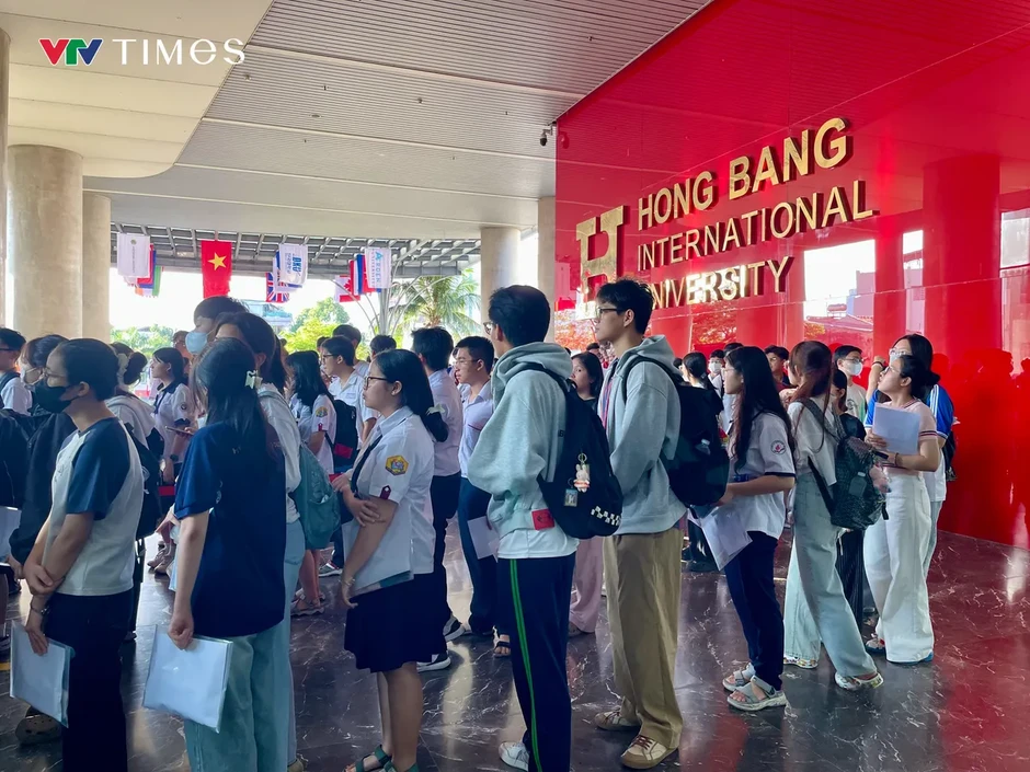 Thí sinh tự tin đặt mục tiêu chinh phục mốc điểm số cao trong Kỳ thi Đánh giá năng lực Thí sinh tự tin đặt mục tiêu chinh phục mốc điểm số cao trong Kỳ thi Đánh giá năng lực