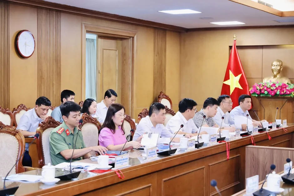Thi tốt nghiệp THPT 2026: Áp lực từ số thí sinh kỷ lục và nỗi lo gian lận công nghệ cao Thi tốt nghiệp THPT 2026: Áp lực từ số thí sinh kỷ lục và nỗi lo gian lận công nghệ cao