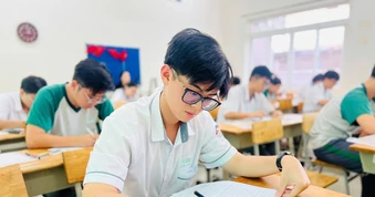 Thi tốt nghiệp THPT năm 2026: Hơn 1.700 thí sinh TP.HCM miễn bài thi ngoại ngữ