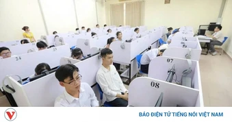 Thi tốt nghiệp THPT trên máy tính cần lộ trình thí điểm để bảo đảm công bằng