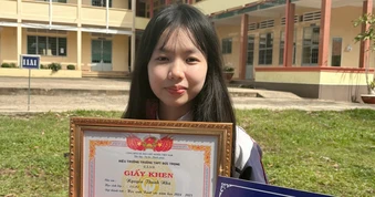 Thích luyện thi trên mạng hơn đi học thêm, vì sao?