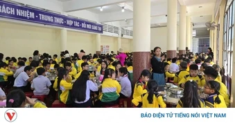 Thịt lợn bệnh "tuồn" vào nhiều trường mầm non, tiểu học ở Hà Nội: Lỗ hổng giám sát
