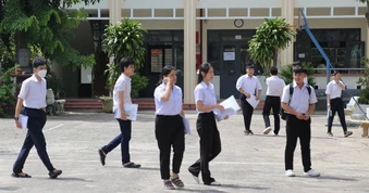 Thông tin chính thức vụ nghi vấn thí sinh dùng điện thoại trong phòng thi