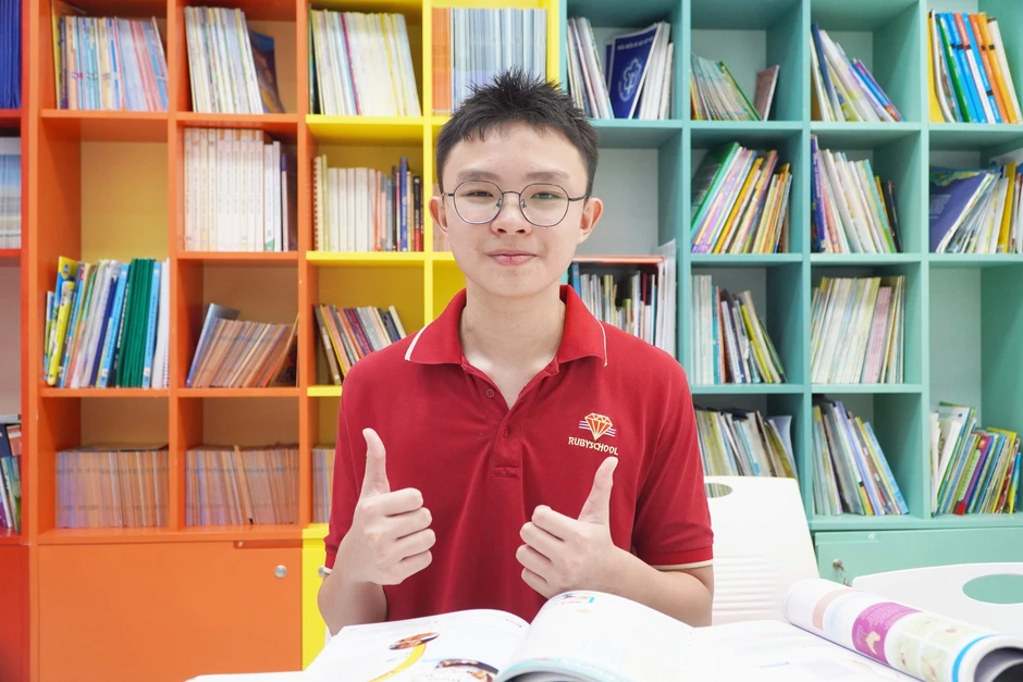 Thủ khoa lớp 10 TPHCM: Không “cày đề”, học 1 tiếng mỗi tối, đi ngủ sớm Thủ khoa lớp 10 TPHCM: Không “cày đề”, học 1 tiếng mỗi tối, đi ngủ sớm