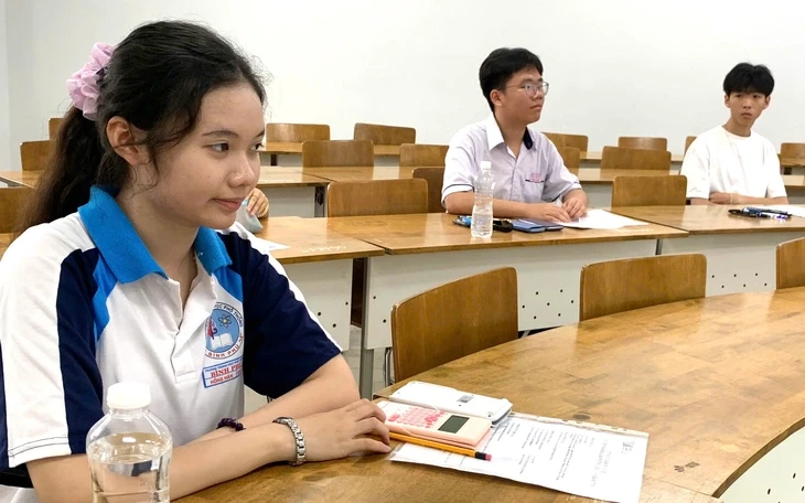 Thủ khoa thi đánh giá năng lực đợt 1 là học sinh Trường phổ thông Năng khiếu Thủ khoa thi đánh giá năng lực đợt 1 là học sinh Trường phổ thông Năng khiếu