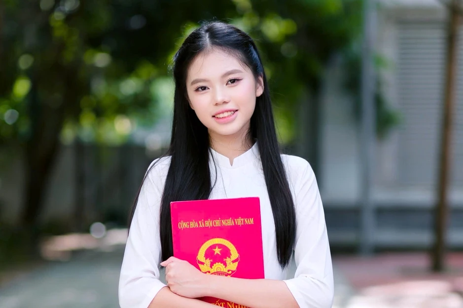 Thủ khoa thi lớp 10 Hà Nội năm 2026 từng đạt giải Nhất học sinh giỏi Văn Thủ khoa thi lớp 10 Hà Nội năm 2026 từng đạt giải Nhất học sinh giỏi Văn