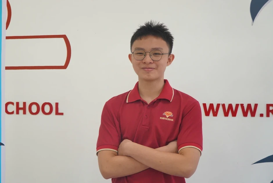 Thủ khoa thi lớp 10 tại TP.HCM không học thêm bên ngoài Thủ khoa thi lớp 10 tại TP.HCM không học thêm bên ngoài