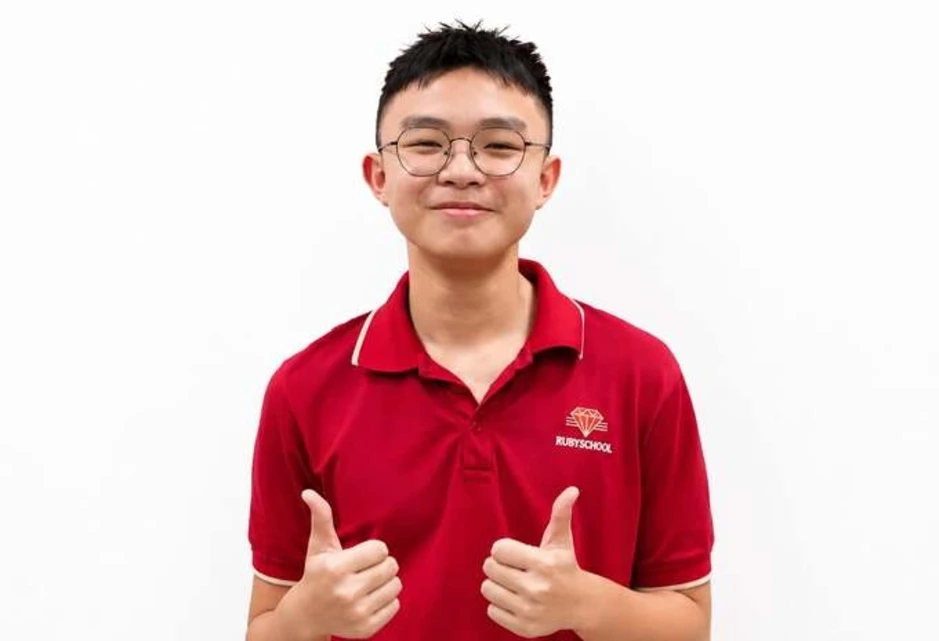 Thủ khoa thi lớp 10 TP HCM giành điểm Toán, Anh tuyệt đối Thủ khoa thi lớp 10 TP HCM giành điểm Toán, Anh tuyệt đối