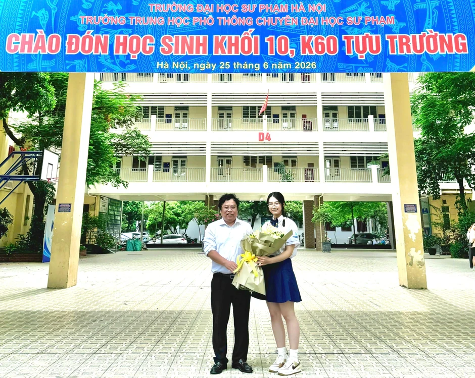Thủ khoa toàn quốc khối A01 lọt top 1% thế giới, giành nhiều học bổng Thủ khoa toàn quốc khối A01 lọt top 1% thế giới, giành nhiều học bổng