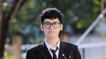 Thủ khoa toàn quốc tiếc vì mất điểm 10 tiếng Anh
