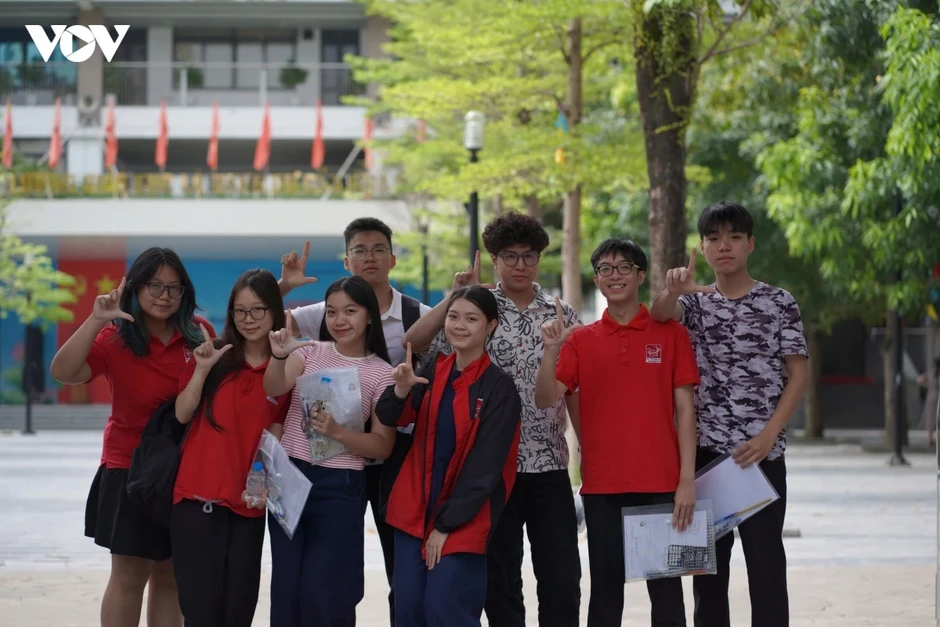 Thủ khoa vào lớp 10 Hà Nội đạt 29,75 điểm, môn Ngoại ngữ tuyệt đối 10 điểm Thủ khoa vào lớp 10 Hà Nội đạt 29,75 điểm, môn Ngoại ngữ tuyệt đối 10 điểm