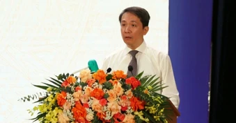 Thứ trưởng Bộ GD&ĐT: Không để thầy cô bị ảnh hưởng bởi việc ngoài chuyên môn
