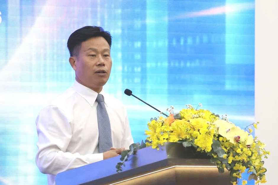 Thứ trưởng Bộ GD&ĐT: "Bằng giỏi nhiều mà không làm được việc rất nguy hiểm" Thứ trưởng Bộ GD&ĐT: "Bằng giỏi nhiều mà không làm được việc rất nguy hiểm"