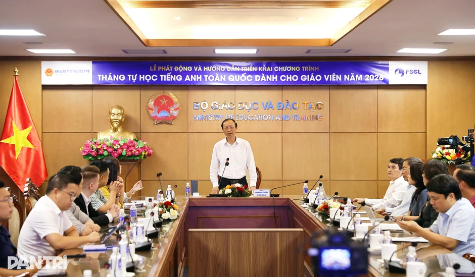 Thứ trưởng Bộ GD&ĐT: Tinh thần tự học của giáo viên sẽ lan tỏa tới học sinh Thứ trưởng Bộ GD&ĐT: Tinh thần tự học của giáo viên sẽ lan tỏa tới học sinh