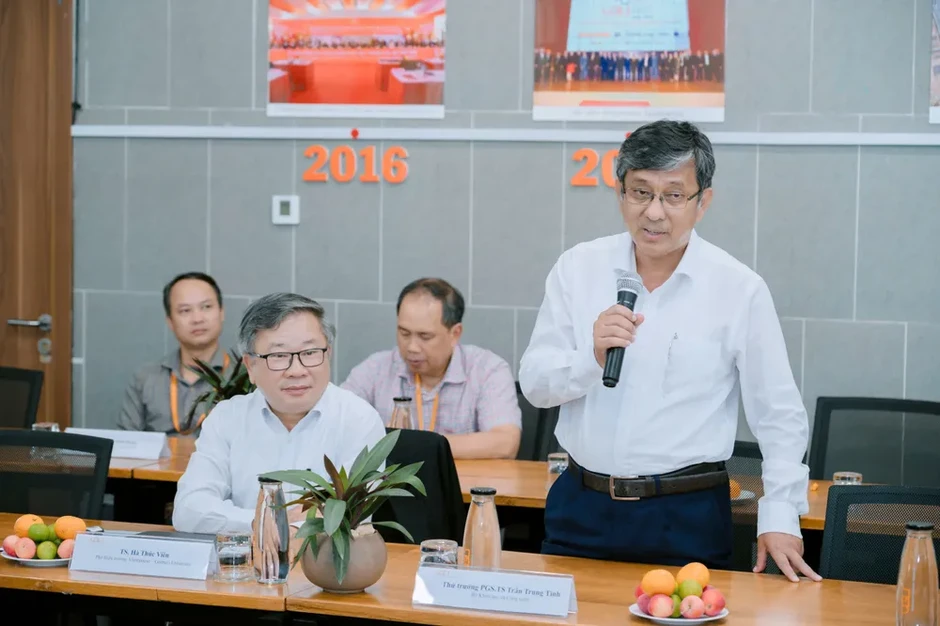 Thứ trưởng Bộ KH&CN thăm và làm việc tại Trường Đại học Việt Đức Thứ trưởng Bộ KH&CN thăm và làm việc tại Trường Đại học Việt Đức